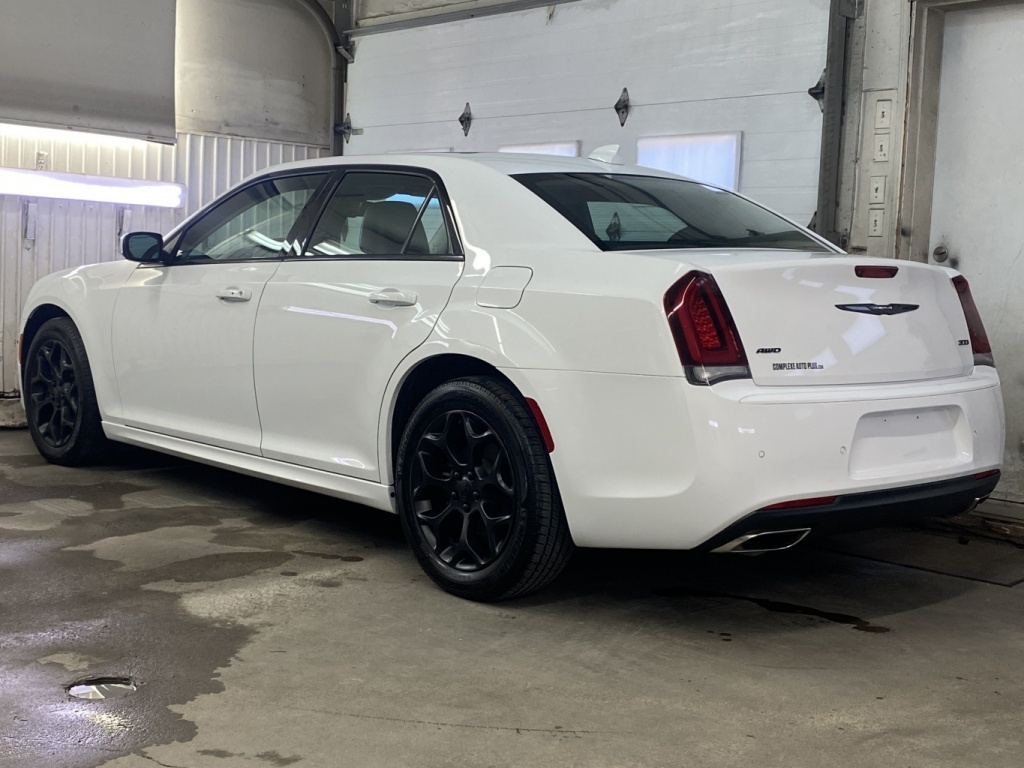 2023 Chrysler 300