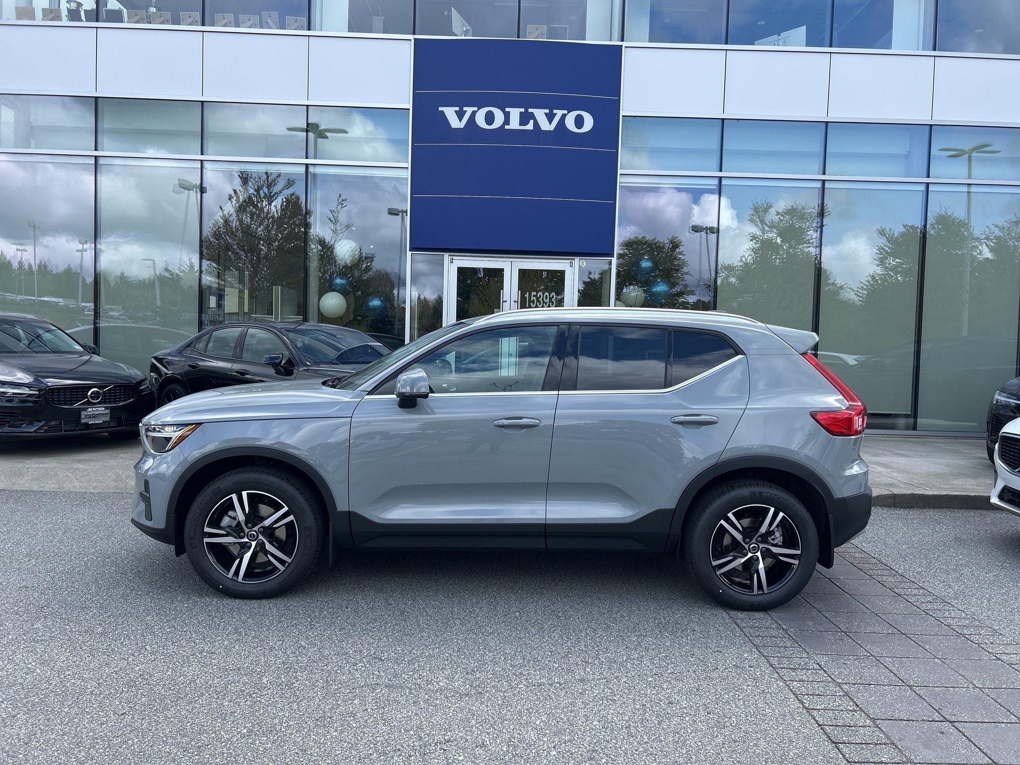 2025 Volvo XC40