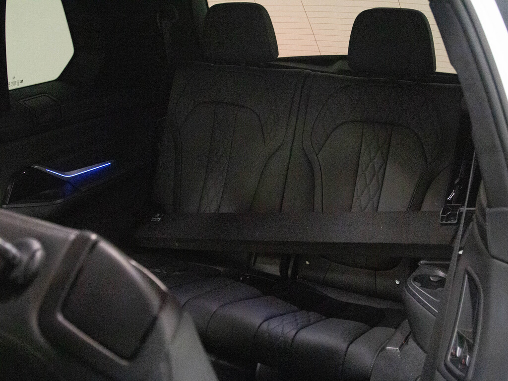 2021 BMW X7 xDrive40i, Toronto, Cash