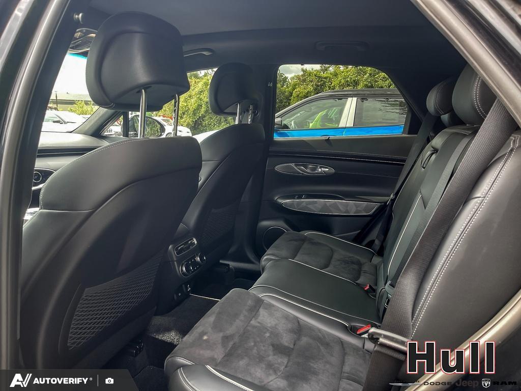 2022 Genesis GV70 2.5T Prestige AWD, Toronto, Cash