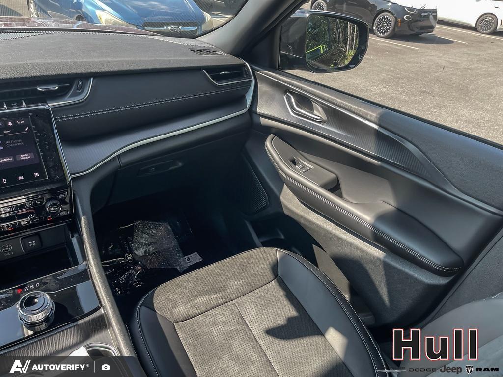 2025 Jeep Grand Cherokee Altitude, Toronto, Cash