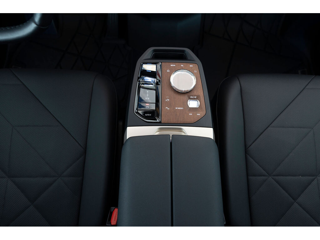 2023 BMW iX xDrive40, 温哥华, 全款车