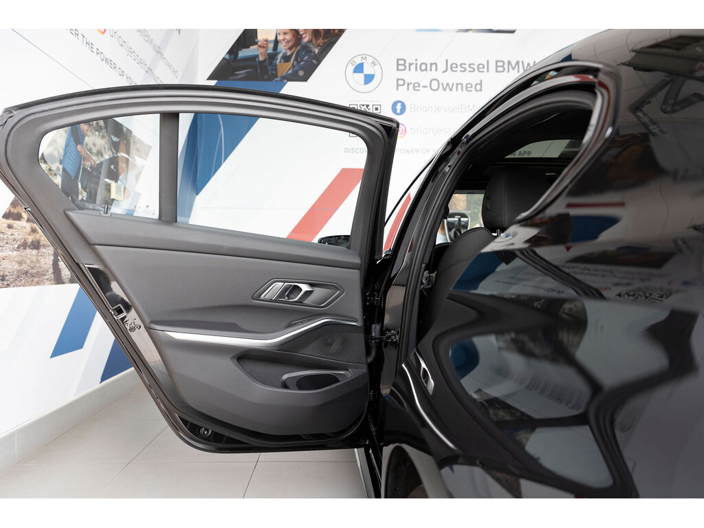 2021 BMW 330e xDrive, 温哥华, 全款车