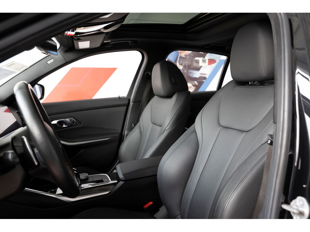 2021 BMW 330e xDrive, 温哥华, 全款车