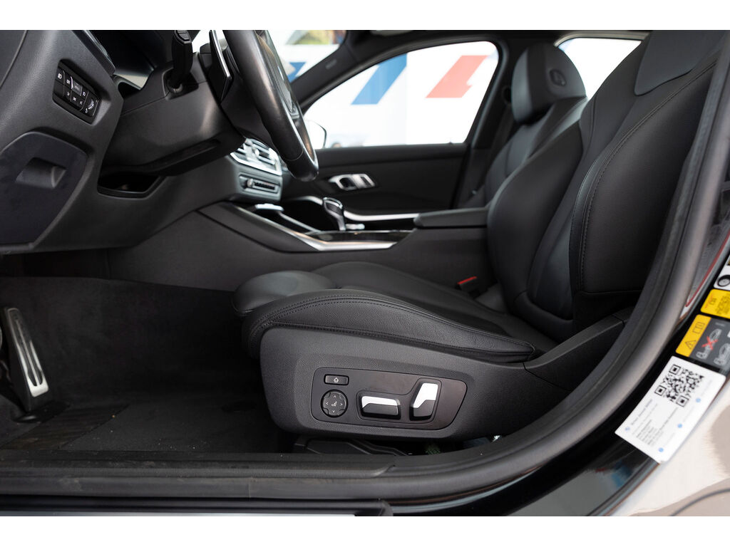 2021 BMW 330e xDrive, 温哥华, 全款车