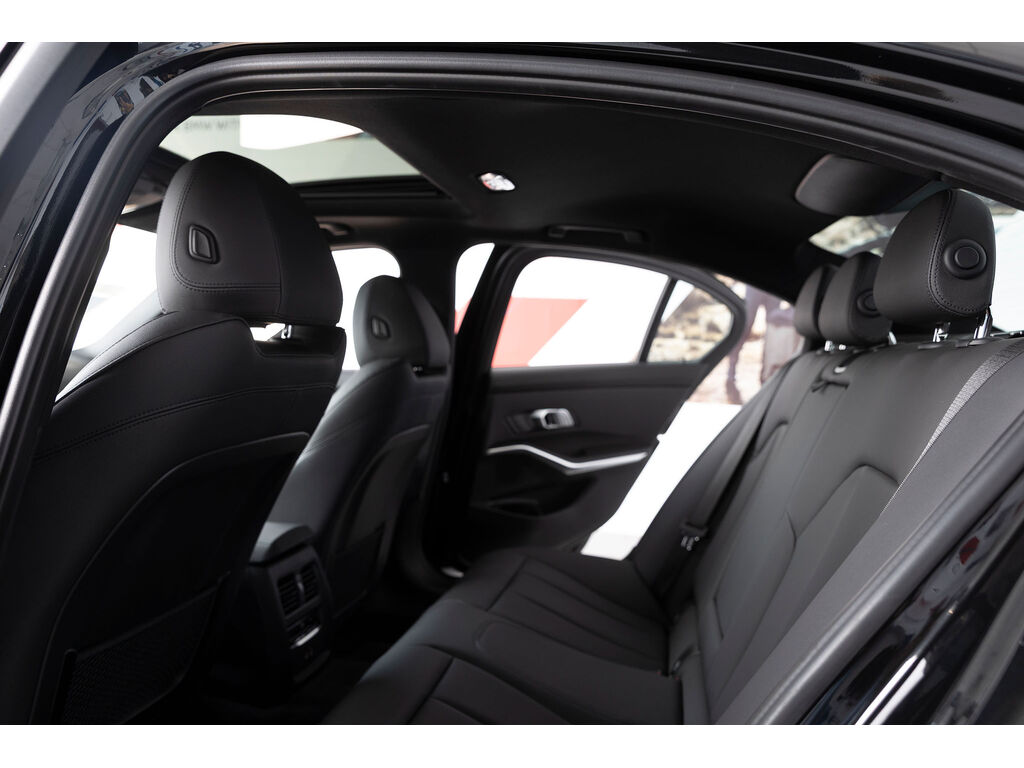2021 BMW 330e xDrive, 温哥华, 全款车