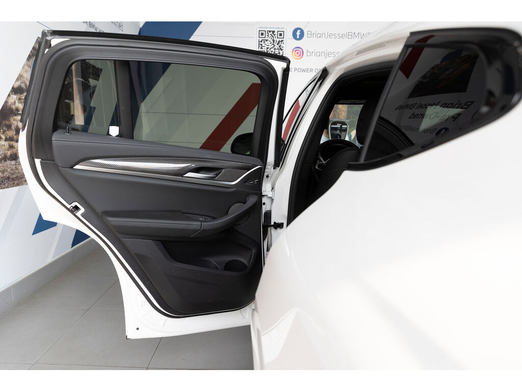 2024 BMW X4 M40i, 温哥华, 全款车