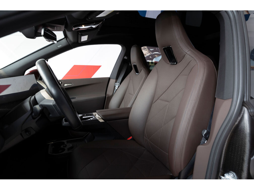 2023 BMW iX xDrive50, 温哥华, 全款车
