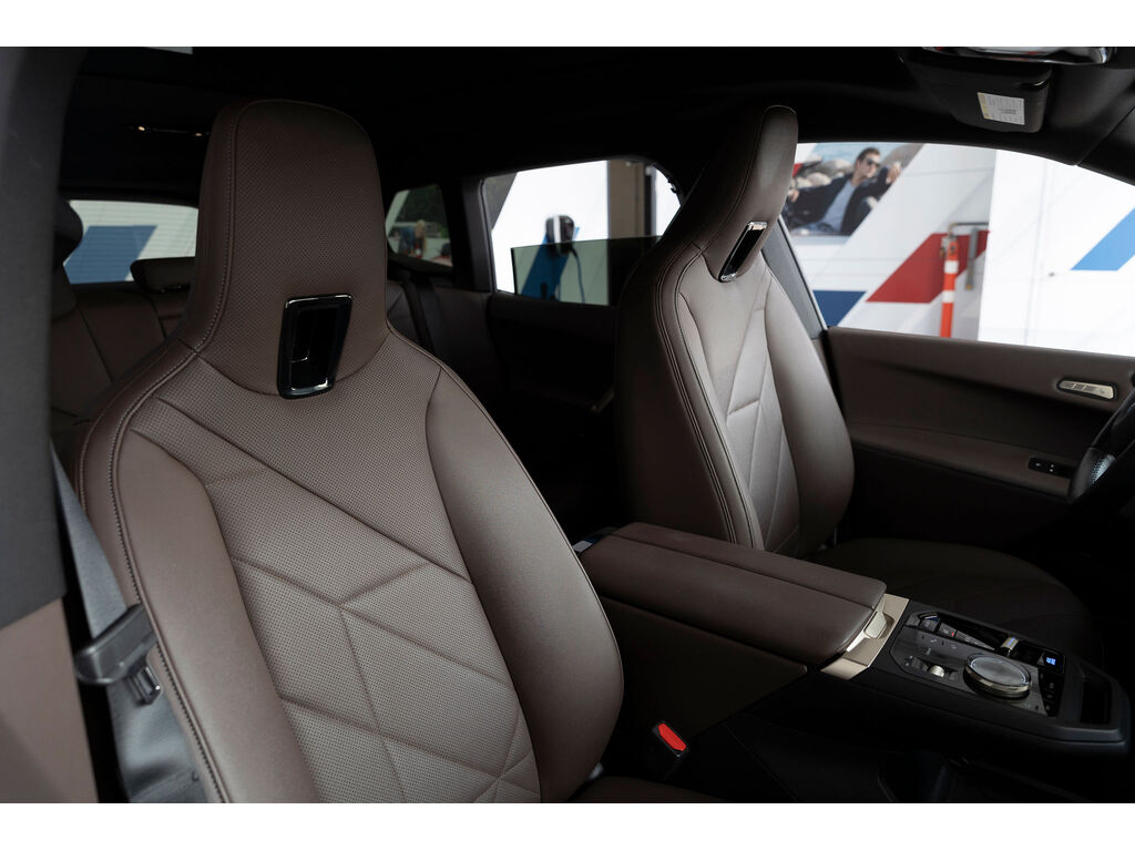 2023 BMW iX xDrive50, 温哥华, 全款车
