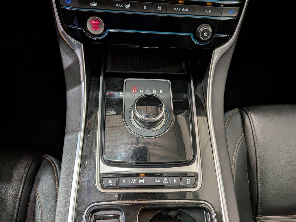 Jaguar XE 2018 Jaguar XE 2018