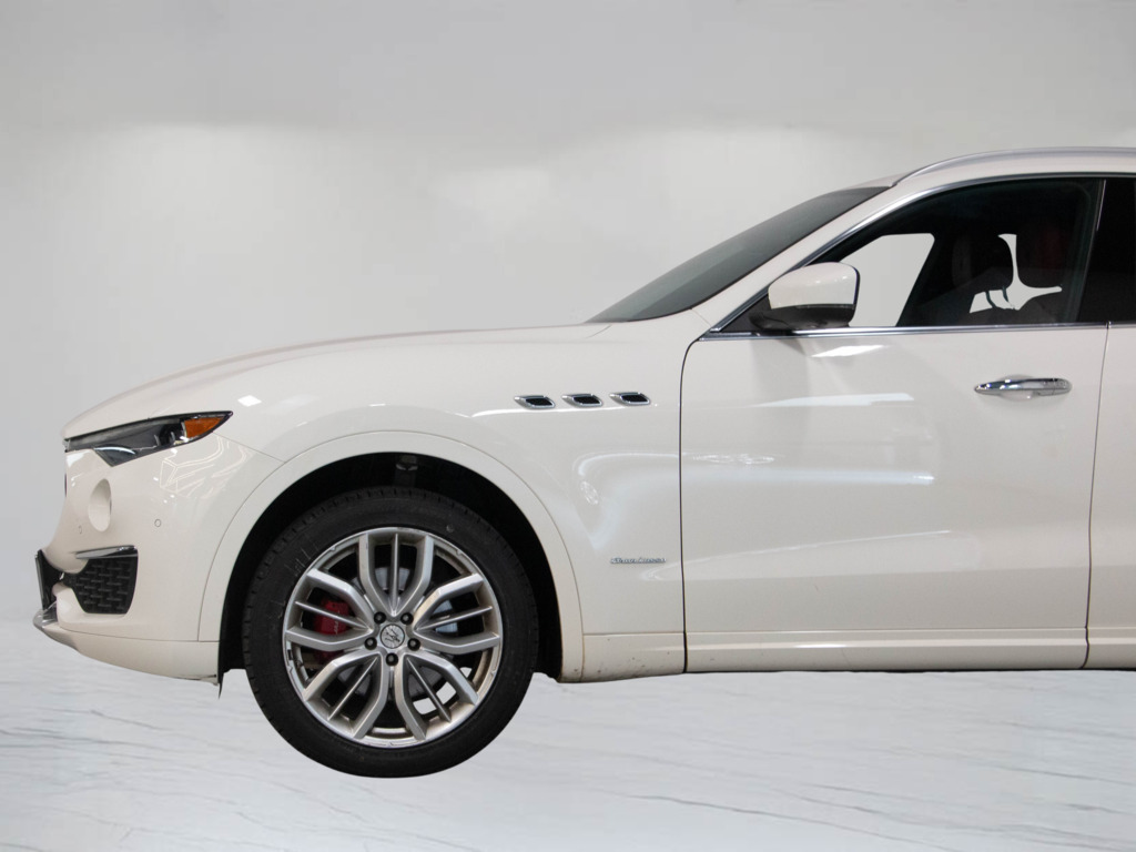2021 Maserati Levante GranLusso, 多伦多, 全款车