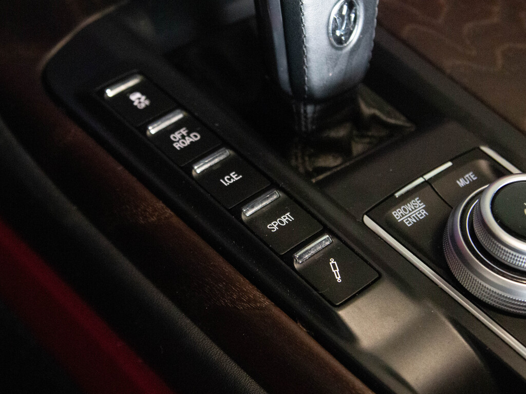 2021 Maserati Levante GranLusso, 多伦多, 全款车