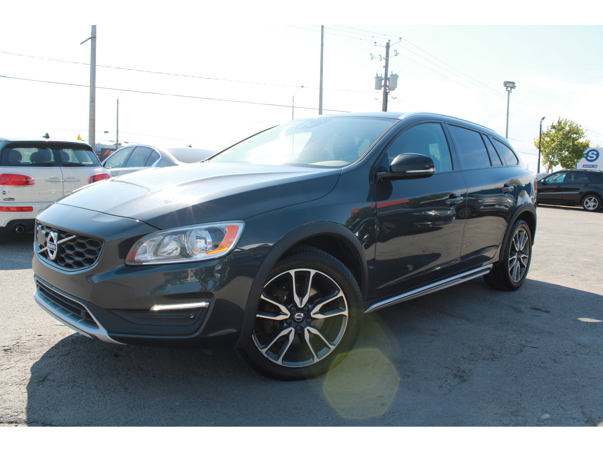 2017 Volvo V60 Cross Country