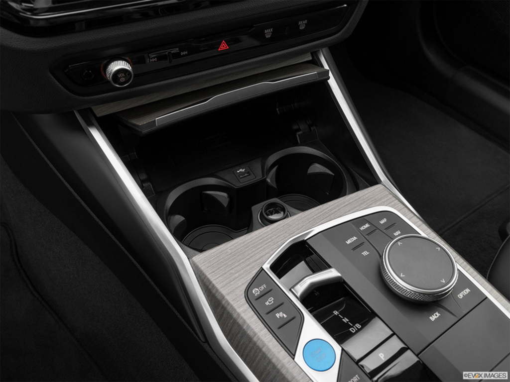 2025 BMW i4 xDrive40, 温哥华, 全款车