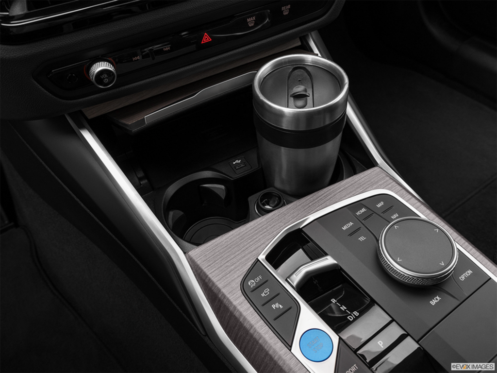 2025 BMW i4 xDrive40, 温哥华, 全款车