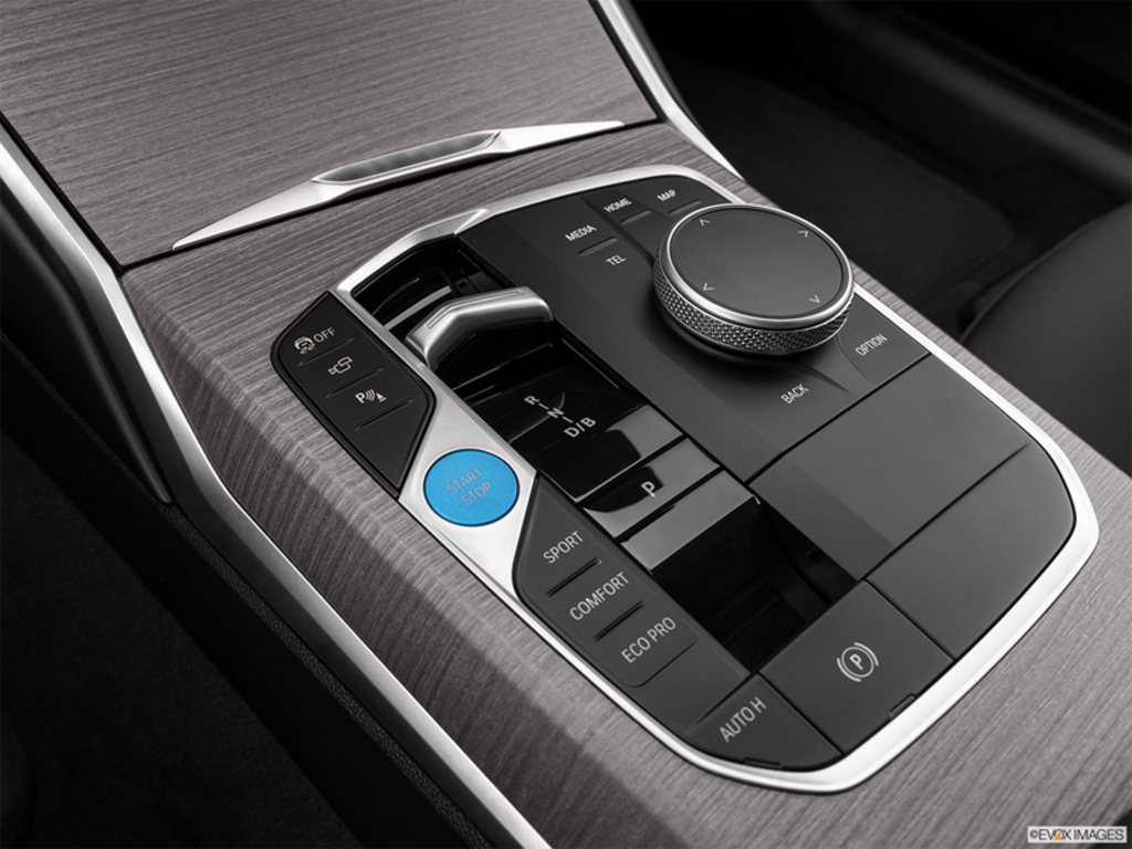 2025 BMW i4 xDrive40, 温哥华, 全款车