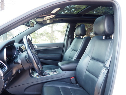 used 2020 Jeep Grand Cherokee car, priced at $32,900