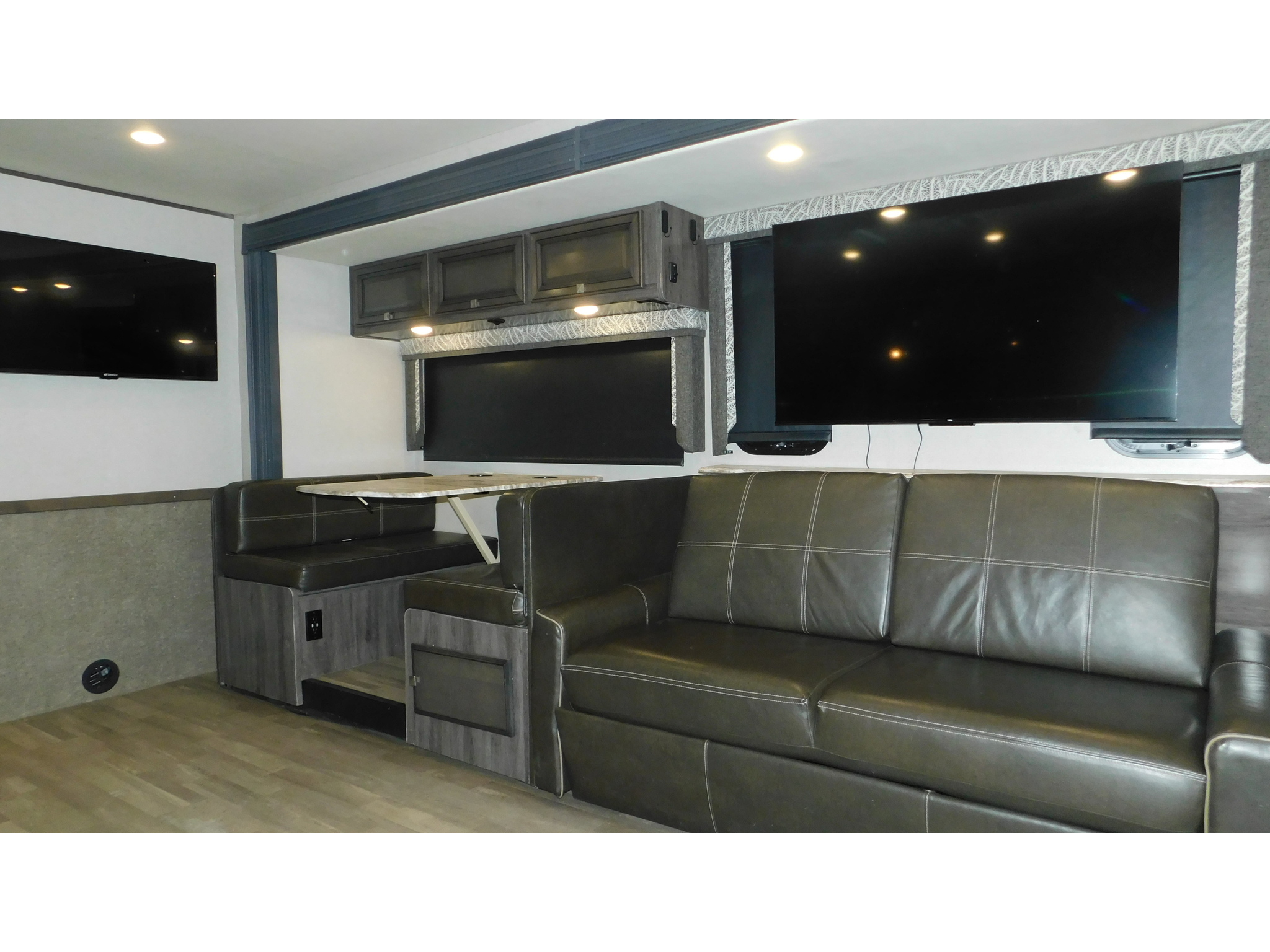 2019 Holiday Rambler Admiral