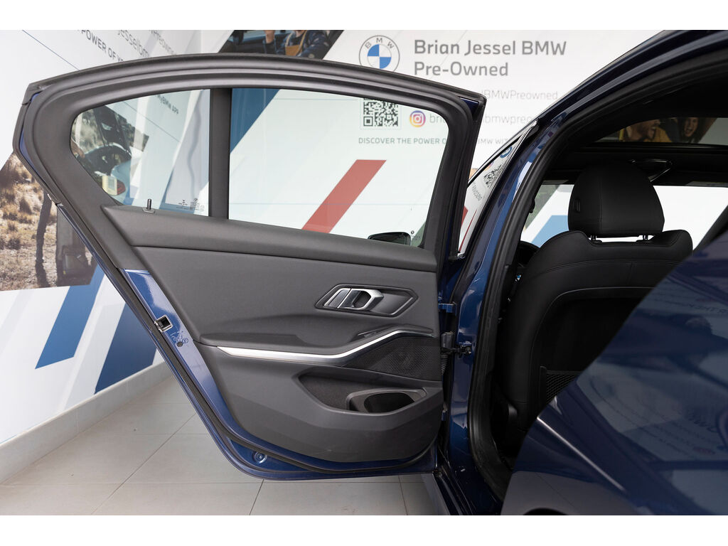 2021 BMW 330i xDrive, 温哥华, 全款车