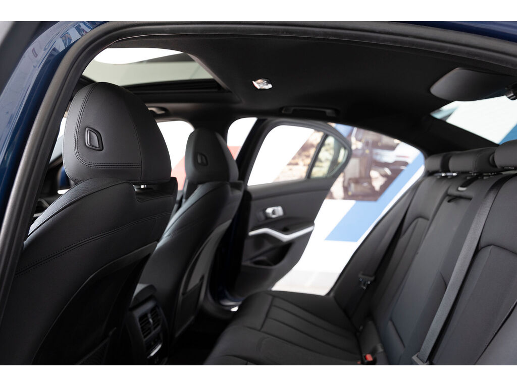 2021 BMW 330i xDrive, 温哥华, 全款车