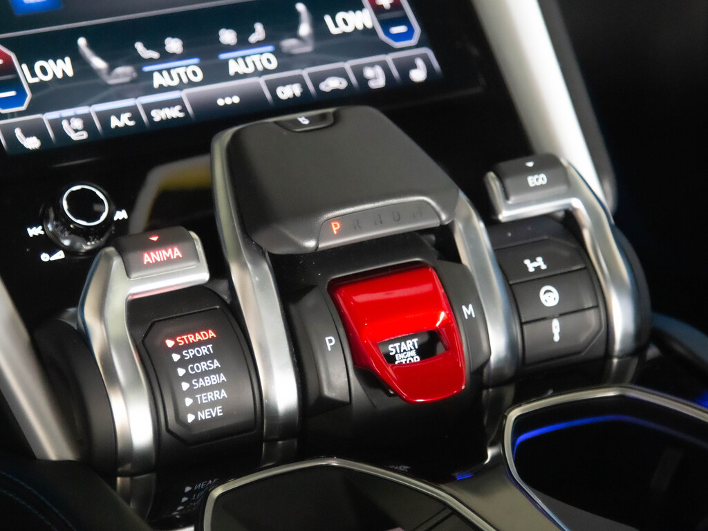 2019 Lamborghini Urus HUD   BO SOUND   DIAMOND STITCH   22"RIM   PANO, 多伦多, 全款车