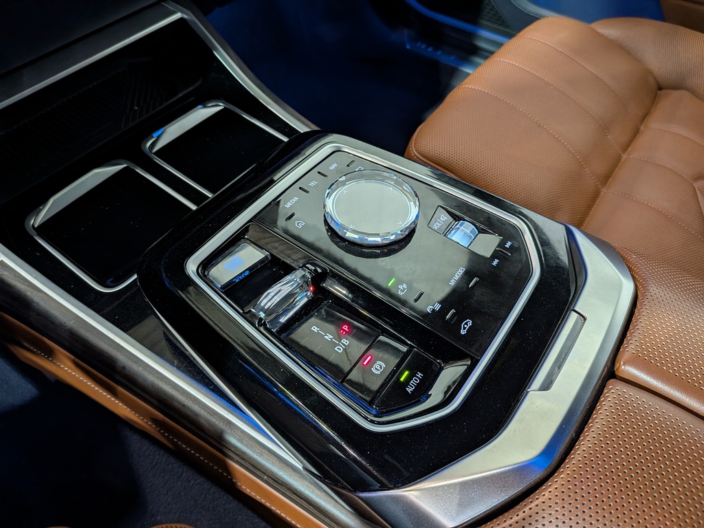 BMW i7 2023