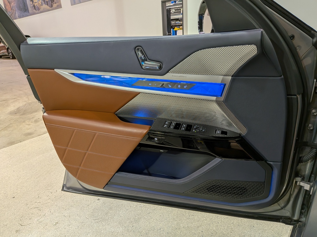 BMW i7 2023