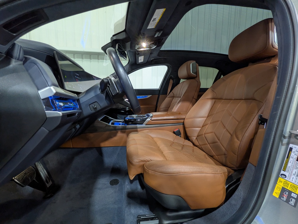 BMW i7 2023