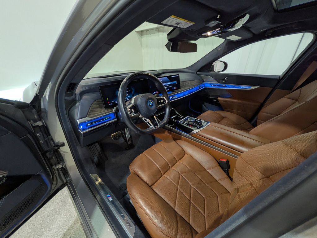 BMW i7 2023