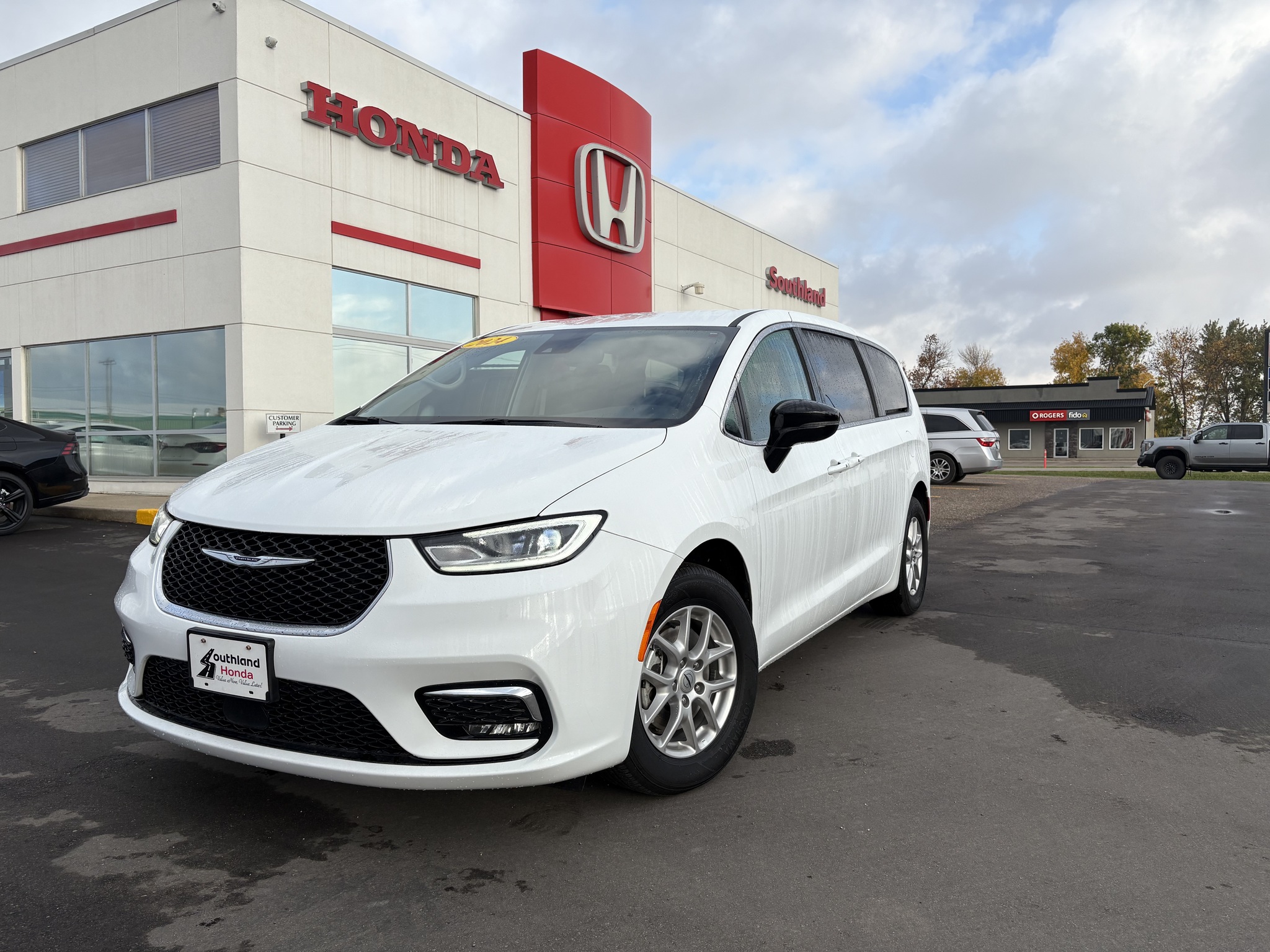 2024 Chrysler Pacifica