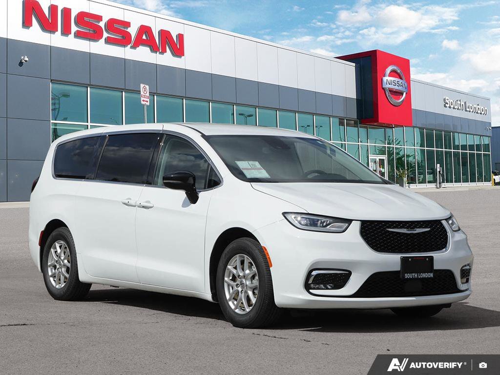 2024 Chrysler Pacifica