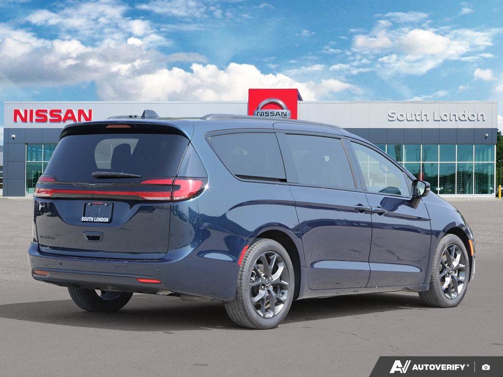 2024 Chrysler Pacifica