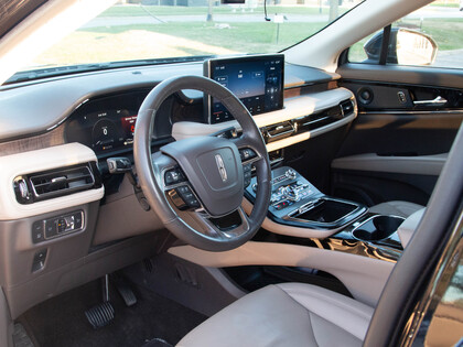 used 2021 Lincoln Nautilus car, priced at $30,900