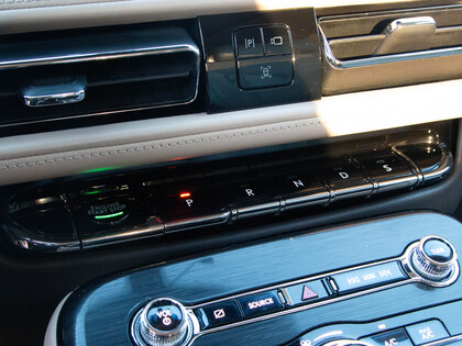 used 2021 Lincoln Nautilus car, priced at $30,900