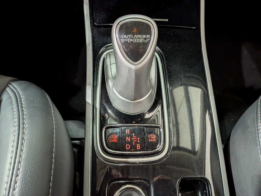 Mitsubishi Outlander PHEV 2020 Mitsubishi Outlander PHEV 2020