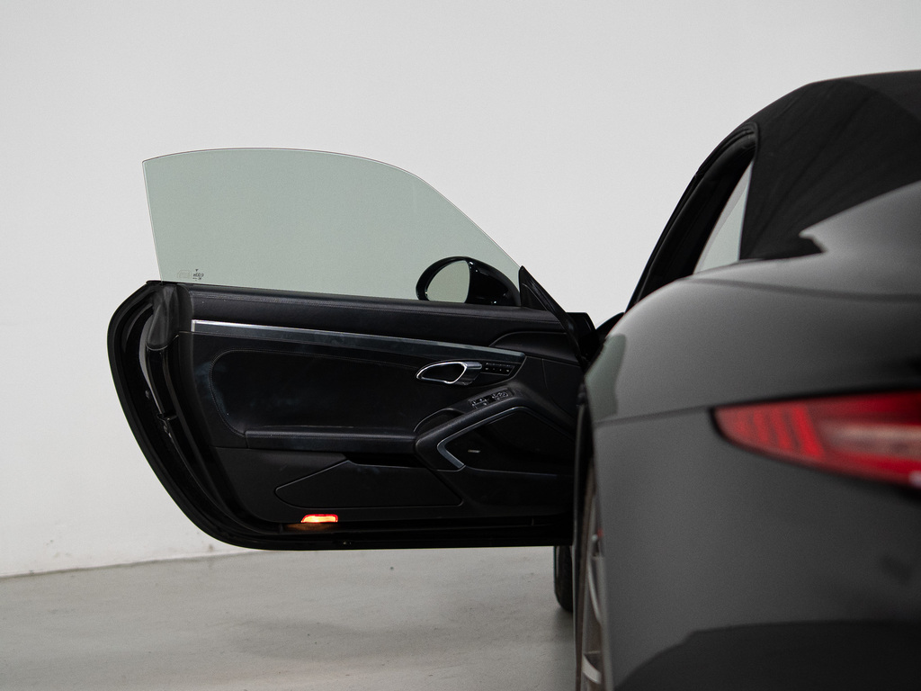 2014 Porsche 911 Carrera 4S, Toronto, Cash