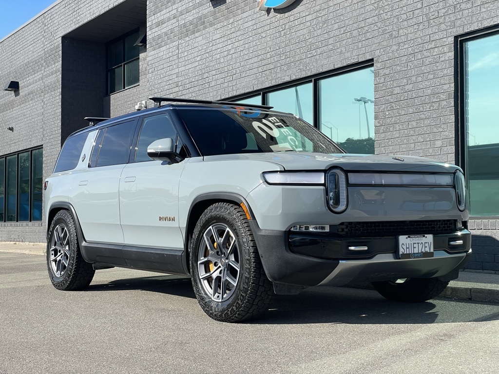 2024 Rivian R1S