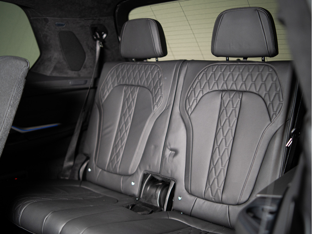 2020 BMW X7 M50i, Toronto, Cash