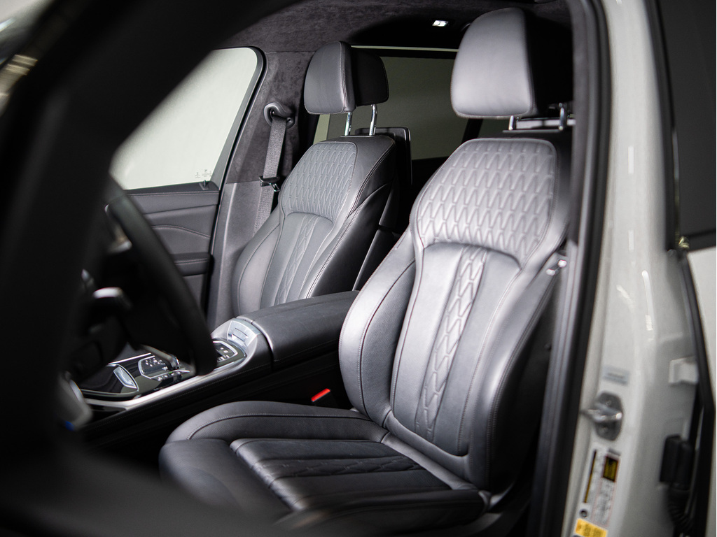 2020 BMW X7 M50i, Toronto, Cash