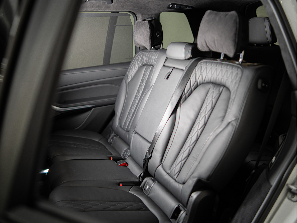2020 BMW X7 M50i, Toronto, Cash