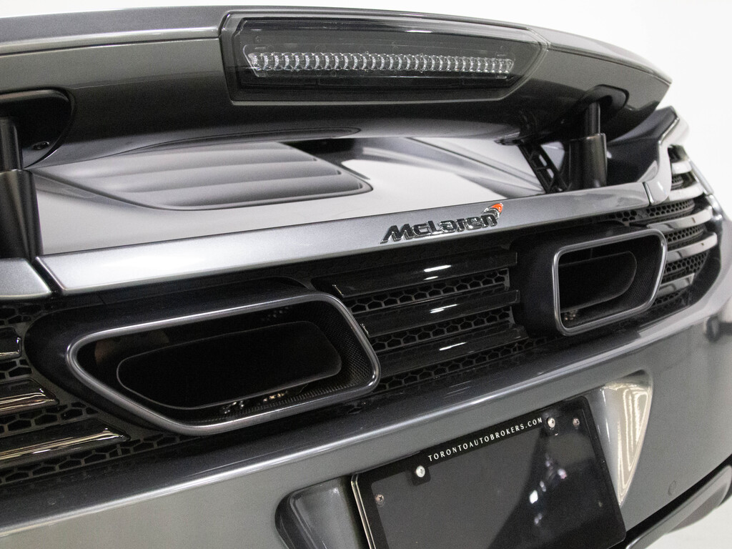 2012 Mclaren MP4-12C MERIDIAN DSP   NAV   RED INTERIOR   592 HORSEPOWER, Toronto, Cash