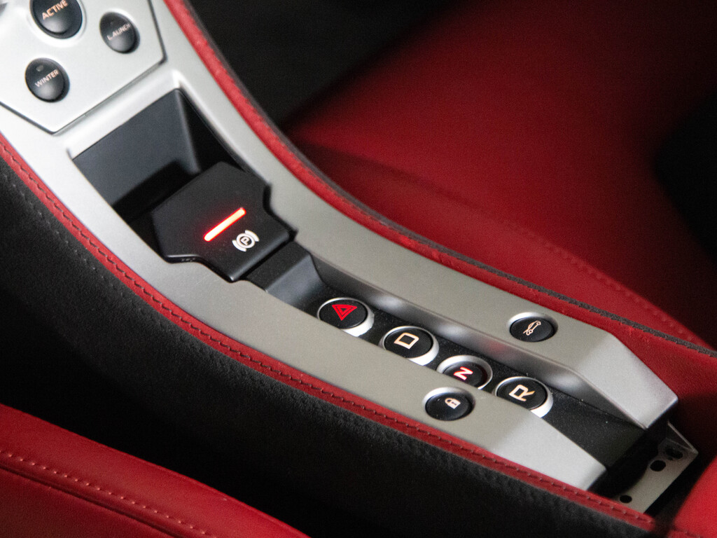 2012 Mclaren MP4-12C MERIDIAN DSP   NAV   RED INTERIOR   592 HORSEPOWER, Toronto, Cash