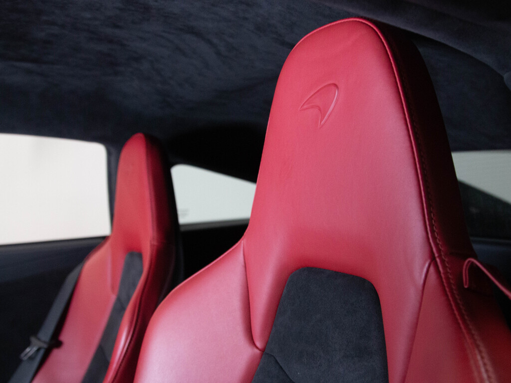 2012 Mclaren MP4-12C MERIDIAN DSP   NAV   RED INTERIOR   592 HORSEPOWER, Toronto, Cash