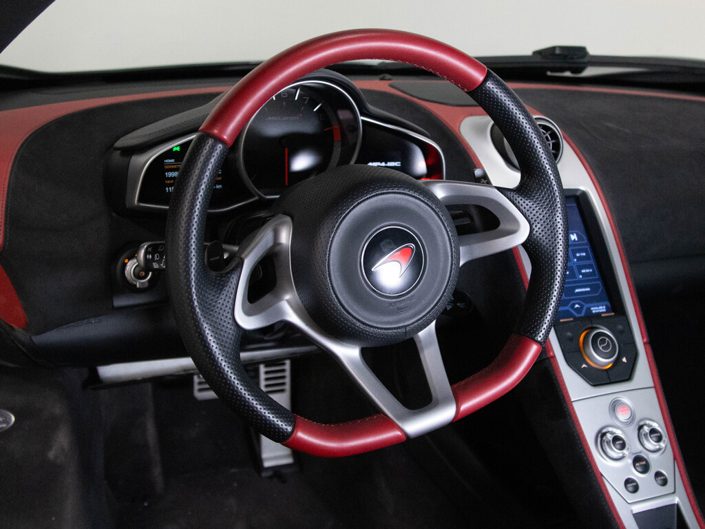 2012 Mclaren MP4-12C MERIDIAN DSP   NAV   RED INTERIOR   592 HORSEPOWER, Toronto, Cash