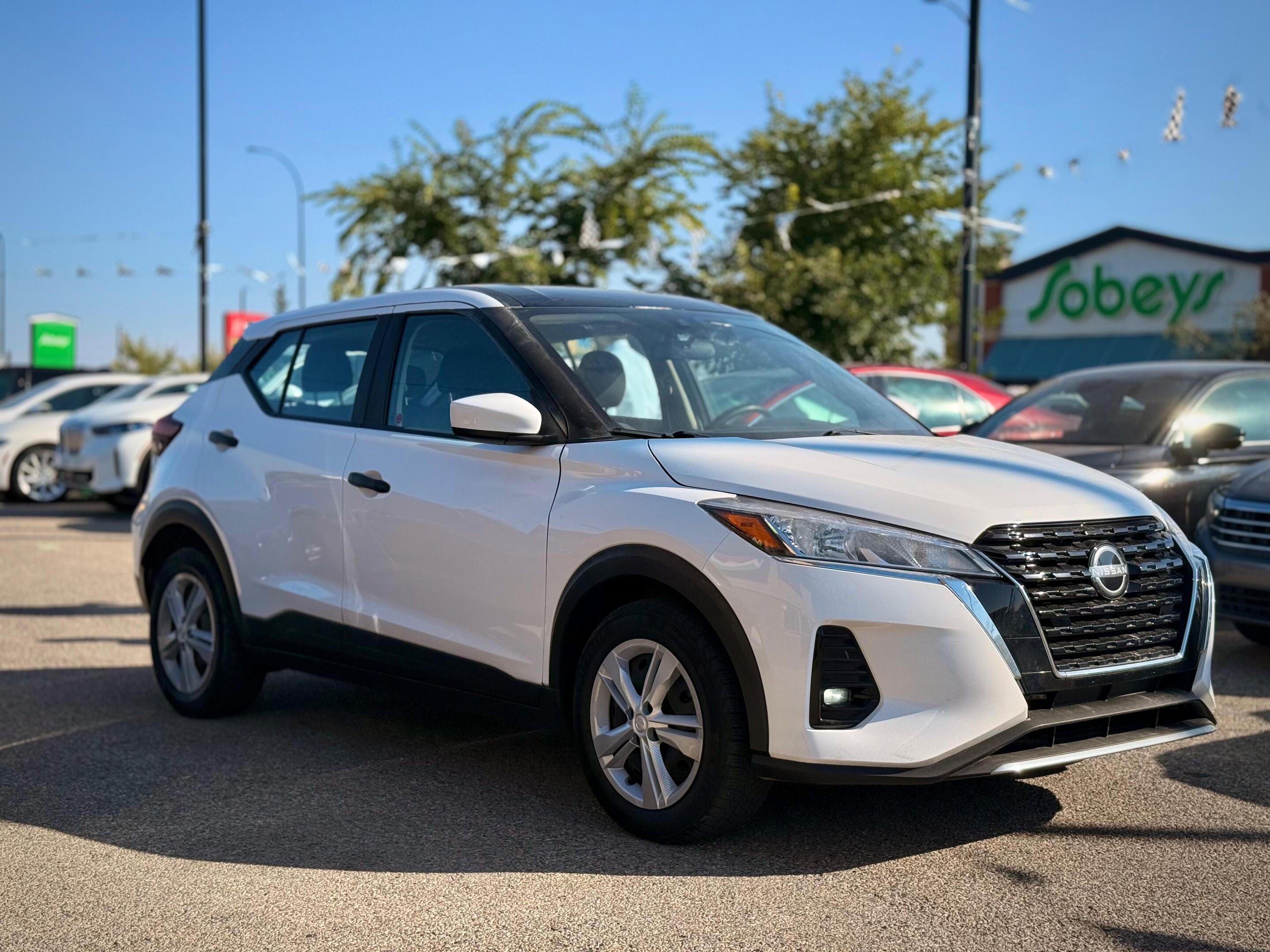 2022 Nissan Kicks — view 3