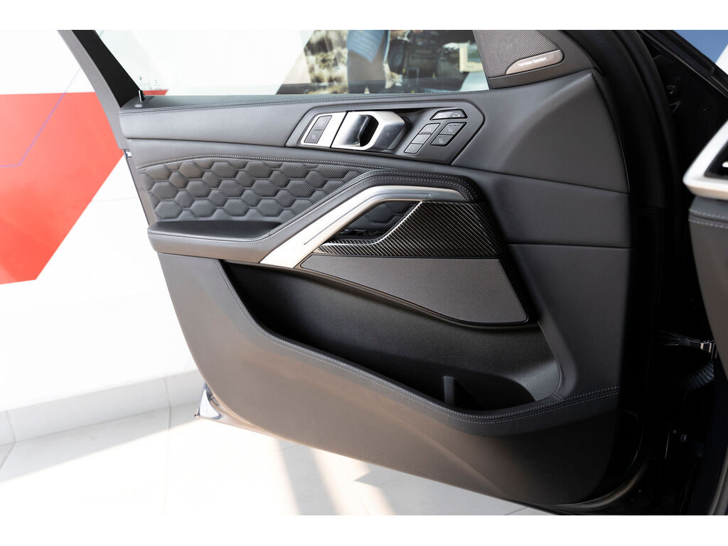 2021 BMW X6 M Competition, Vancouver, Cash