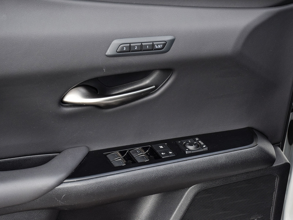 2023 Lexus UX 250h UX 250h, 多伦多, 全款车