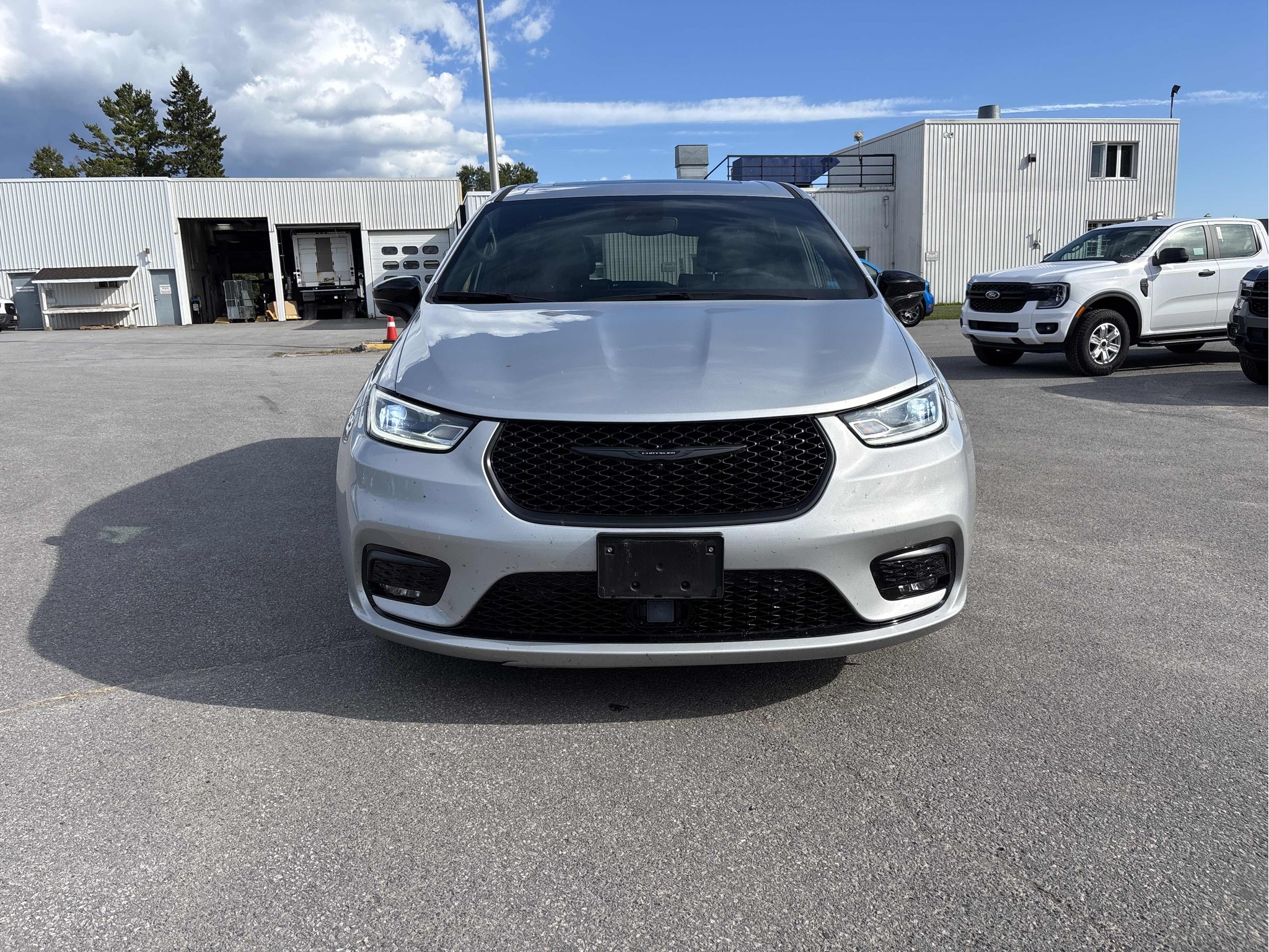 2023 Chrysler Pacifica Hybrid