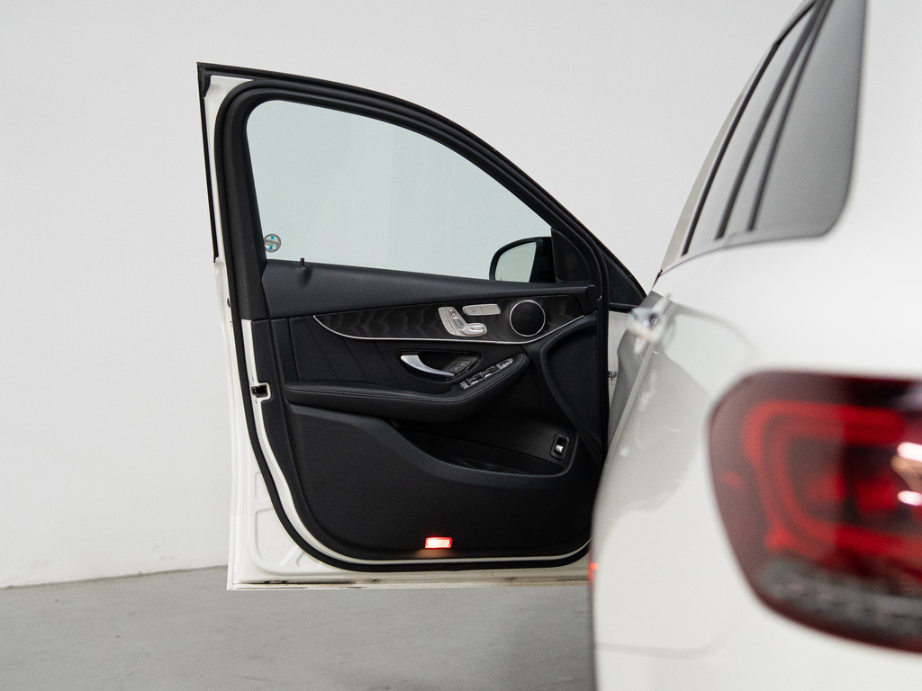 2022 Mercedes-Benz GLC 300 4MATIC, Toronto, Cash