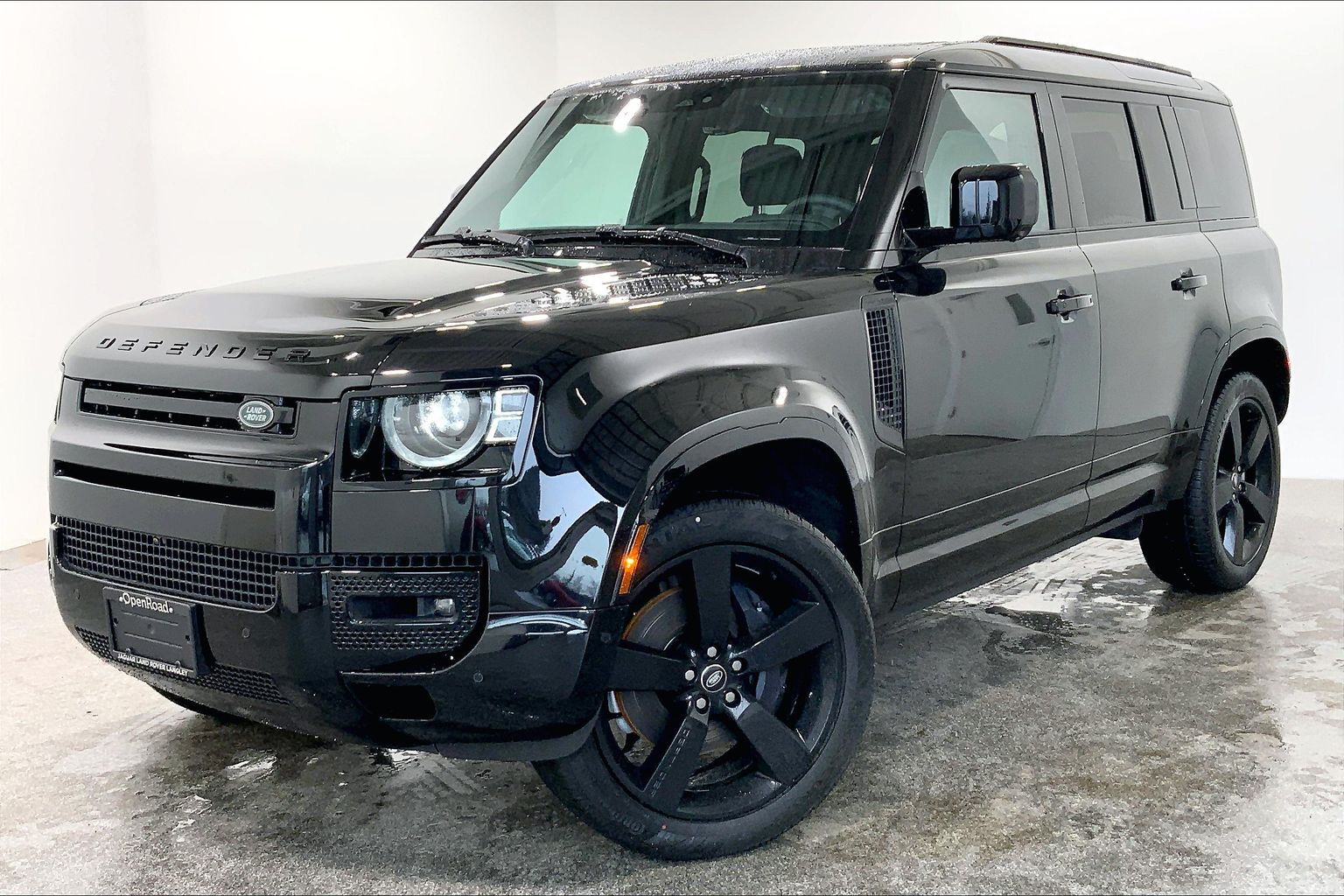 2025 Land Rover Defender SAVE THOUSANDS ON COMPANY DEMO!